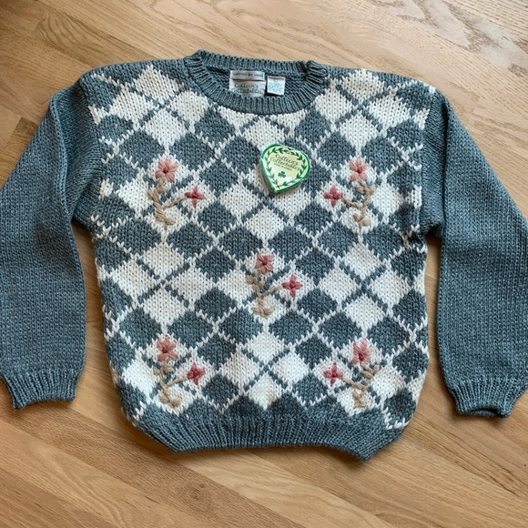 New knitted by hand Colleen’s collectable green pink floral medium large M / L - Picture 2 of 9